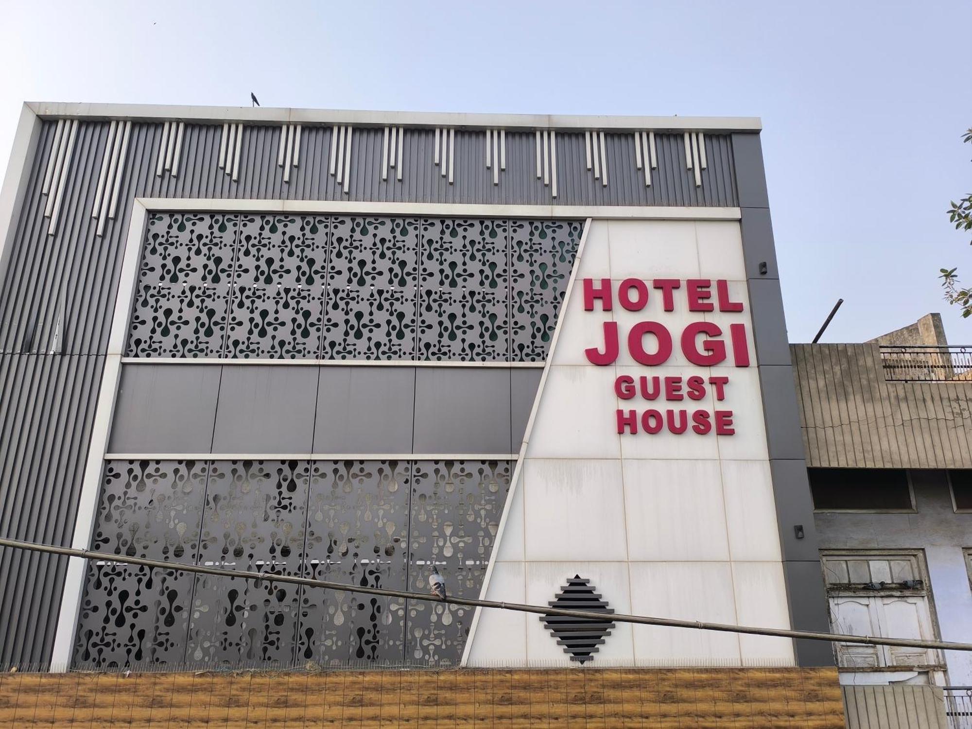 Hotel Jogi Guest House Welcome All Families, Friends, Groups, Couples, Singles Fully Airconditioner, Attach Washrooms, Lift, Wifi, 24 Hours Room Service, Power Backup Amritsar Esterno foto