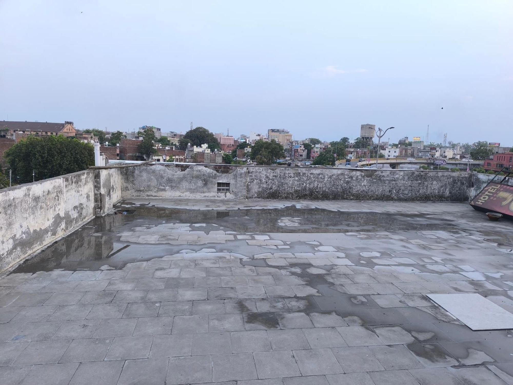 Hotel Jogi Guest House Welcome All Families, Friends, Groups, Couples, Singles Fully Airconditioner, Attach Washrooms, Lift, Wifi, 24 Hours Room Service, Power Backup Amritsar Esterno foto